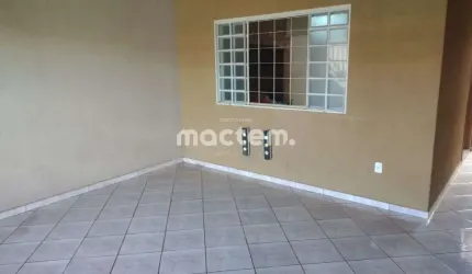Casa para venda em Planalto Verde de 115.00m² com 3 Quartos, 1 Suite e 2 Garagens