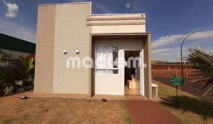 Casa para venda em Recreio Anhangüera de 44.00m² com 2 Quartos e 2 Garagens
