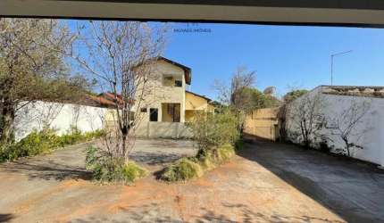 Casa para venda em Sao Vicente de 300.00m² com 5 Quartos, 2 Suites e 2 Garagens