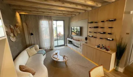 Casa de Condomínio para venda em Parque Jambeiro de 130.00m² com 3 Quartos, 1 Suite e 2 Garagens