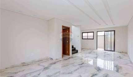Sobrado para venda em Campo De Santana de 112.00m² com 3 Quartos, 1 Suite e 2 Garagens