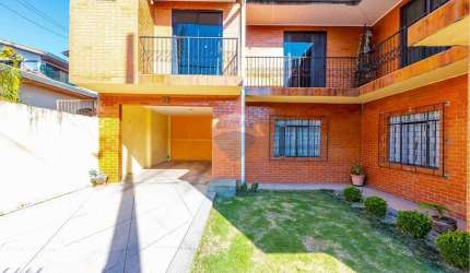 Casa para venda em Sítio Cercado de 222.00m² com 4 Quartos, 2 Suites e 3 Garagens