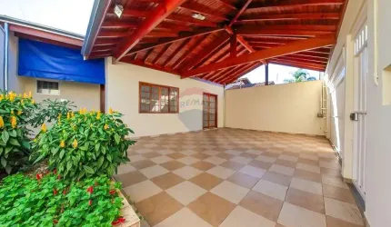 Casa para venda em Jardim Dom Bosco de 280.00m² com 3 Quartos, 1 Suite e 2 Garagens