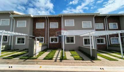 Casa de Condomínio para alugar em Jardim Santa Rosa de 94.00m² com 3 Quartos, 1 Suite e 2 Garagens