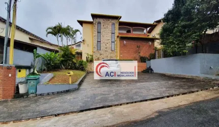 Casa de Condomínio para venda e aluguel em Granja Viana de 490.00m² com 6 Quartos, 4 Suites e 6 Garagens