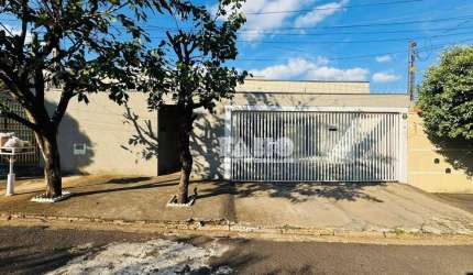 Casa para venda em Jardim Residencial Vetorasso de 250.00m² com 3 Quartos, 3 Suites e 4 Garagens
