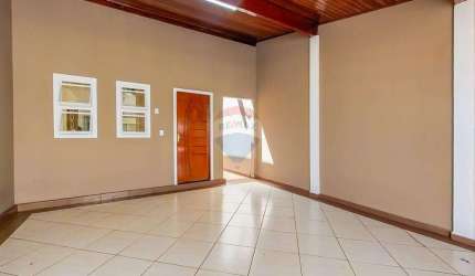 Casa para alugar em Arcindo Rinaldi de 128.00m² com 2 Quartos, 1 Suite e 2 Garagens