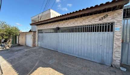 Casa para venda em Parque Residencial Vila União de 200.00m² com 3 Quartos, 1 Suite e 2 Garagens