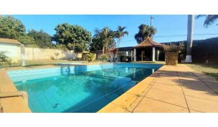 Chácara para alugar em Chácaras De Recreio - 2000 de 400.00m² com 2 Quartos, 1 Suite e 20 Garagens