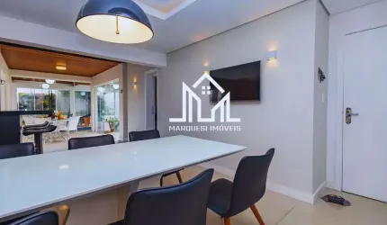 Casa para venda em Santa Felicidade de 402.00m² com 5 Quartos, 4 Suites e 4 Garagens
