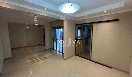 Casa de Condomínio para venda em Green Village Ii de 185.00m² com 5 Quartos, 5 Suites e 4 Garagens