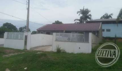 Casa para venda em Guaratuba de 74.00m² com 2 Quartos e 2 Garagens
