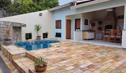 Casa de Condomínio para venda em Itapeti de 220.00m² com 3 Quartos, 3 Suites e 4 Garagens