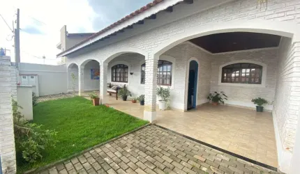 Casa para venda em São Pedro de 209.00m² com 4 Quartos, 2 Suites e 4 Garagens