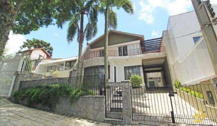 Prédio Comercial para alugar em Hugo Lange de 550.00m² com 4 Quartos e 2 Garagens