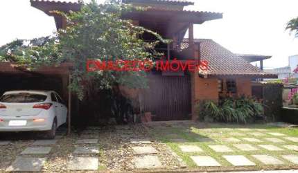 Prédio Comercial para venda em Praia Da Lagoinha de 441.00m² com 3 Quartos, 1 Suite e 3 Garagens
