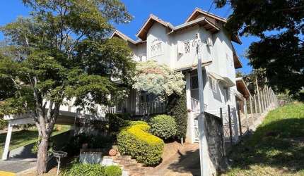 Casa de Condomínio para venda em Condomínio Residencial Santa Helena de 373.89m² com 4 Quartos, 3 Suites e 2 Garagens