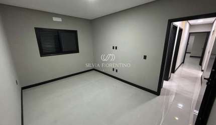 Casa para venda em Piracangaguá de 300.00m² com 3 Quartos, 1 Suite e 2 Garagens