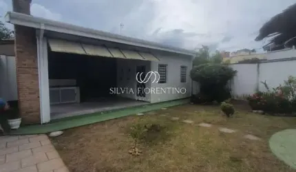 Casa para venda em Parque Das Flores de 365.00m² com 3 Quartos, 1 Suite e 1 Garagem
