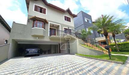 Casa de Condomínio para venda em Granja Viana de 334.00m² com 4 Quartos, 2 Suites e 6 Garagens