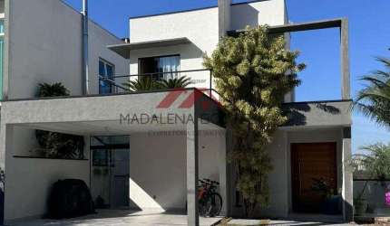 Casa de Condomínio para venda em Fazenda Rodeio de 200.00m² com 3 Quartos, 3 Suites e 4 Garagens