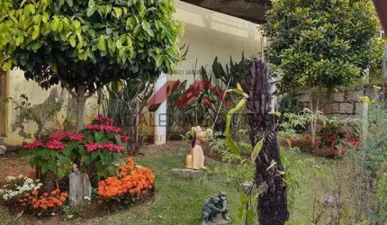 Casa para venda em Vila Oliveira de 348.00m² com 3 Quartos, 1 Suite e 7 Garagens