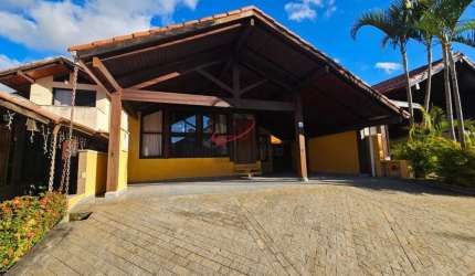 Casa de Condomínio para venda em Chácara Jafet de 180.00m² com 3 Quartos, 1 Suite e 3 Garagens