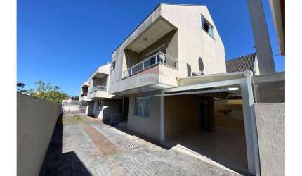Sobrado para venda em Xaxim de 129.60m² com 3 Quartos, 1 Suite e 2 Garagens
