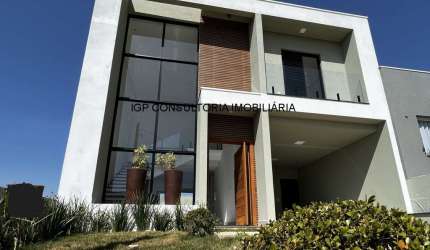 Casa para venda em Jardim Mantova de 216.00m² com 3 Quartos, 3 Suites e 2 Garagens