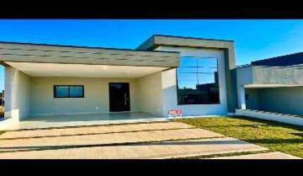 Casa para venda em Condomínio Residencial Mantova de 145.00m² com 3 Quartos, 1 Suite e 2 Garagens