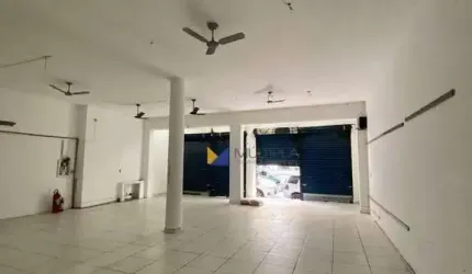 Loja para alugar em Centro de 210.00m²