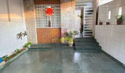 Sobrado para venda em Rudge Ramos de 199.00m² com 3 Quartos, 1 Suite e 2 Garagens