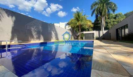 Casa para venda em Ipanema de 270.00m² com 3 Quartos, 1 Suite e 2 Garagens