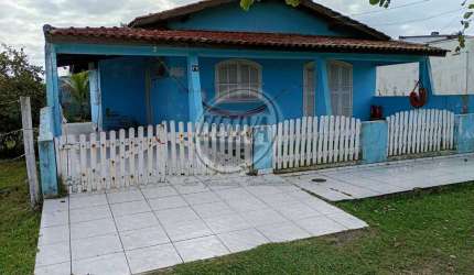 Casa para venda em Matinhos de 120.00m² com 3 Quartos, 1 Suite e 4 Garagens