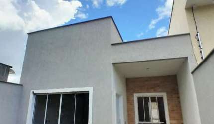 Casa para venda em Residencial Estoril de 137.00m² com 2 Quartos, 1 Suite e 2 Garagens