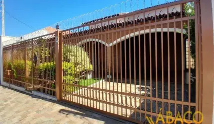 Sobrado para venda em Vila Faria de 354.00m² com 4 Quartos, 1 Suite e 4 Garagens