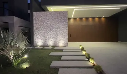 Casa para venda em Vila Martins de 414.34m² com 4 Quartos, 3 Suites e 6 Garagens