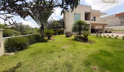 Casa para venda em Jardim Do Golf I de 376.00m² com 4 Quartos, 4 Suites e 8 Garagens