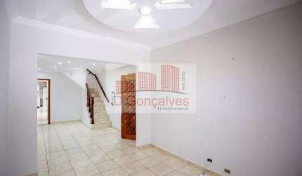 Sobrado para alugar em Centro de 190.00m² com 3 Quartos e 1 Suite
