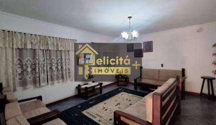Casa para venda em Vila Freitas de 300.00m² com 3 Quartos, 1 Suite e 4 Garagens