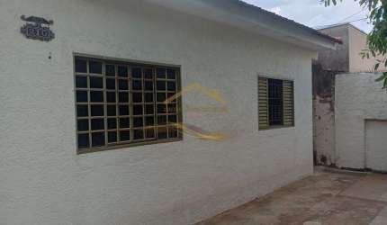 Casa para alugar em Solo Sagrado I de 180.00m² com 3 Quartos, 1 Suite e 3 Garagens