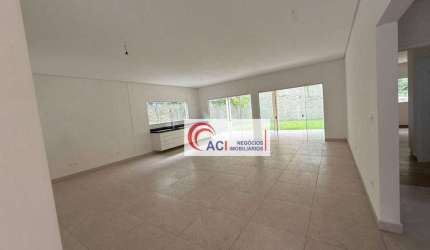 Casa de Condomínio para alugar em Chácara Dos Junqueiras de 198.00m² com 3 Quartos, 1 Suite e 6 Garagens