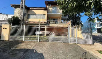 Casa para venda em Jardim América de 291.00m² com 3 Quartos, 3 Suites e 5 Garagens