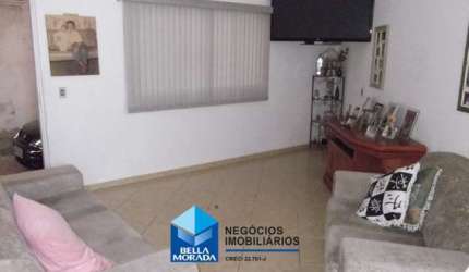 Casa para venda em Vila Cristóvam de 385.00m² com 2 Quartos e 2 Garagens