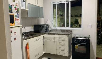 Casa de Condomínio para venda em Jardim Cristal de 94.00m² com 3 Quartos, 1 Suite e 2 Garagens