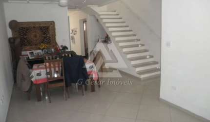Sobrado para venda em Jardim Rina de 180.00m² com 3 Quartos, 1 Suite e 4 Garagens
