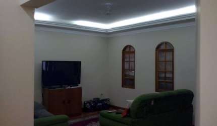 Casa para venda em Vila Feital de 210.00m² com 3 Quartos, 1 Suite e 4 Garagens