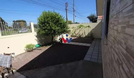 Casa para venda em Uberaba de 131.00m² com 4 Quartos e 3 Garagens