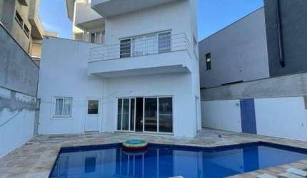 Sobrado para venda em Parque Residencial Itapeti de 300.00m² com 3 Quartos, 3 Suites e 4 Garagens