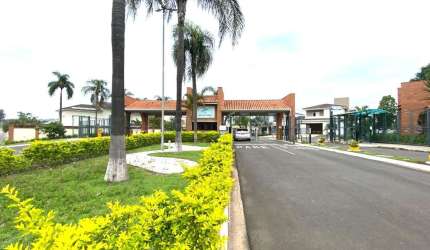 Casa para venda e aluguel em Jardim Garret de 296.00m² com 3 Quartos, 3 Suites e 2 Garagens